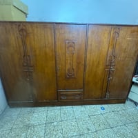 تخم تاج • كاونتر • بوفيه