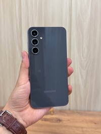 galaxy s23 fe 256GB ram 8 battery 4500MhA بێ ئەشیا خاوێنی ٪١٠٠ نرخی ٣٠...