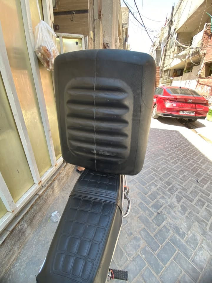 السلام عليكم صندوك للبيع العنوان بغداد الجديده سبب البيع اخذت دراجه اصغر و ميكفي احمل وياي واحد ف رايد اشتري اصغر ب ٣٠ الف هذا رقمي***********
