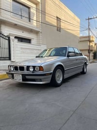 بي ام 525 • ١٩٩٣ • صبغ عام