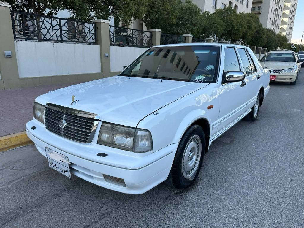 نيسان سدريك ٢٠٠٢ 
دوو پةلةي بجوك بوياخي هةية بي ناو گرتن 
دةعم و ليدران و كالبونةوةو بوياخ هةلاني نية
گيرو مةكينةو تةبريد بةشةرت
رةقةم سليماني بةشةرتي حاسيبة ناوي لة ليستا نية
نرخي ٥٥ معامةلة. 
شوين سليماني *********** السليمانية, العراق
