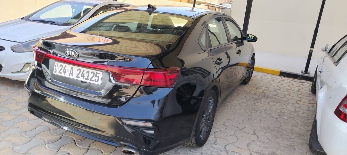 🔥KIA FORTE 2020  🔥 
🔴 السياره  تبديل جاملغ امامي وبابين  يم السائق وخلفه و صبغ شبر بال صندوق
 بدون ايرباك ✅
ثلاث وضعيات قيادة
كير توماتيك وعادي 7 نمرات
قيادة ذاتية 
توقف ذاتي 
رادارات أمامية
شاشة كبيرة 9 انج
ماشي 75 الف ميل
رقم دهوك 
مكان السيارة 📍موصل
السعر ١٢٨ 
للاستفسار :
***********

