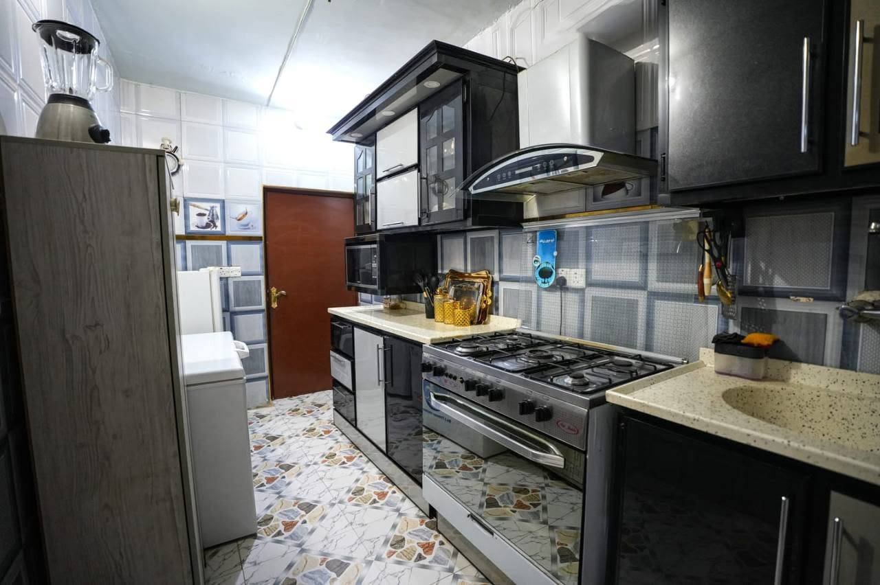 مشتمل للسكن او الاستثمار
📍 سامراء – حي الضباط الثانيه قرب اسواق الحارث
 🏠غرف نوم  1
📐 المساحة: 130 متر 
↔️ الواجهة: كل مشتمل 6.5 متر 
🛣️ شارع 6 متر
موقع ممتاز قريب خدمات وسعر مناسب
📞 للاستفسار:
***********
***********
🏢 مكتب القمر للاستثمار العقاري
عنوان المكتب سامراء حي الشهداء مدخل شارع 2000
✨ مستقبلك في عقارنا
نستقبل العروض في جميع مناطق سامراء اتصال او وتساب
