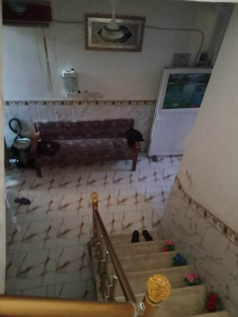 🏠 دار للبيــــــــــع
فـــــي حـــــــي الصحــــــــة خلـــــــف المدهـــــــــش
________________
المساحـــــــة // 100م  #طابـــــو #زراعـــــي #سنـــــد 25 
الواجهــــــــــة  // 5م
النـــــــــــــــــــزال// 20م
________________

🧱🏗️ #الطابــــــــــــــق #الأرضـــــــــــــي
غرفــــــــــة وصالـــــــــة وهـــــــــــول ومطبـــــــــخ ومجمــــــــــع صحيــــــــات وطارمــــــــــــة ...
🧱🏗️ #الطابــــــــــــــق #الثانــــــــــــــــي
غرفـــــــــــة وهــــــــــول ومجمـــــــــع صحيــــــــــات ...

________________💲
السعــــــــر 108 مليـــــون ممكـــــــن تفــــــاوض
________________💲

#مكتـــــــــب
                🏘️أمــــــــلاك بابــــــــل للعقـــــــار🏘️
#الكائـــــــــن
                                واتســــــــاب 
        ***********📞☎️📞***********
   شارع_الكرامة_قرب_الضريبة_مقابل_التخطيط_العمراني
_____________________________________________

