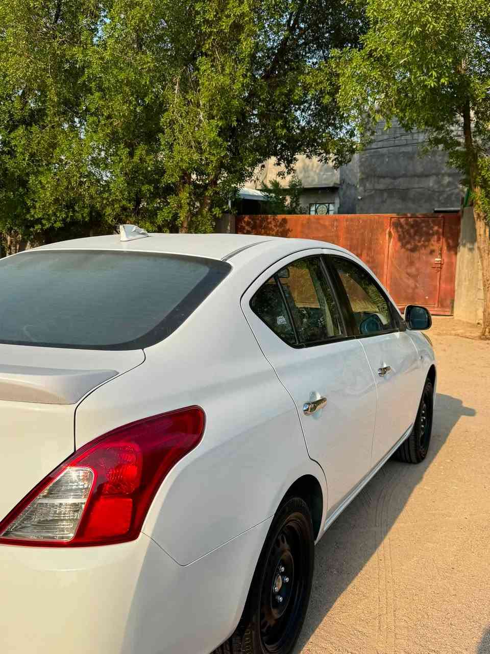 نيسان سني موديل 2025
هندي بليته زركه ماشي 4 الف اخت الزيرو 
السياره كفاله عامه الرقم اربيل 
السعر 130$
***********
