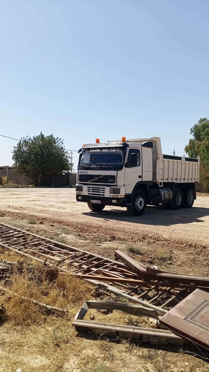 بو فروشتن ڤالڤو سحال جوب ده بل تايه 
موديل 2000
حجم مكينه 420
كير 3x3 
سه عر 250مجالي كه م 
***********
***********
