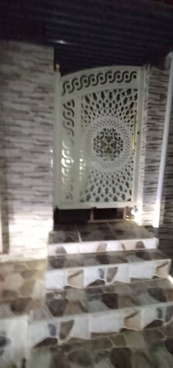 خريسان • بيت طابقين • ٣٠٠م