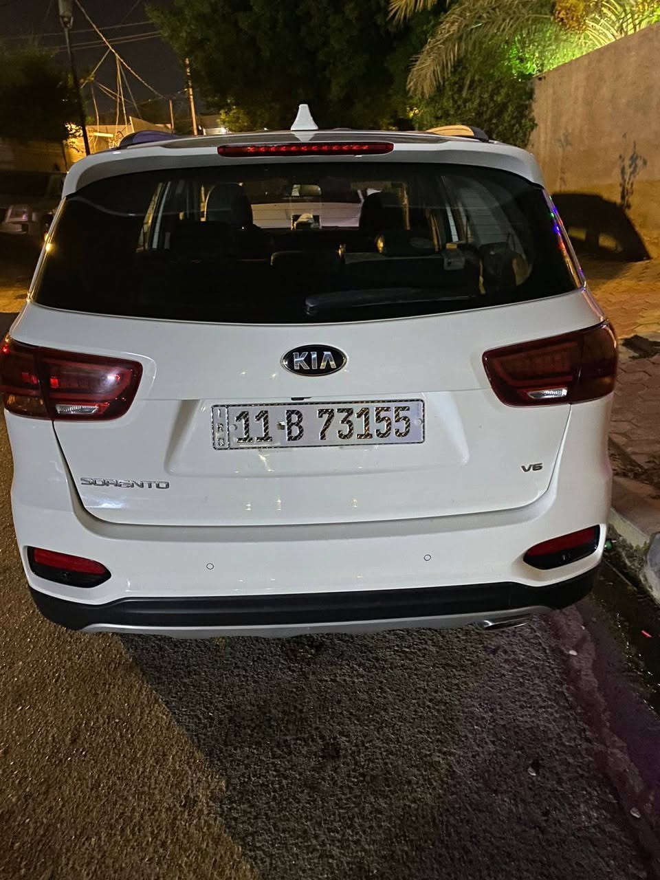 سياره سورنتو رقم بغداد بأسمي موديل 2020 مكفوله عدا بارد بسيط مقدار اصبعين نص فول ماشيه 140 السعر على الخاص *********** العنوان كوت مركز المحافظه

