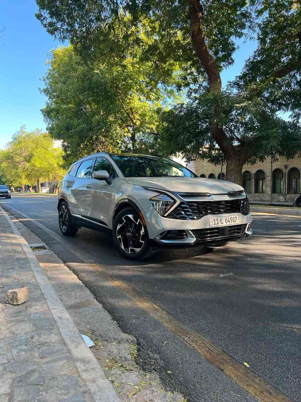 كيا سبورتج 2023 
فول 1/1 برستيج اعلى فئة وفول مواصفات 
ممشا 44 الف مايل 
حادث فقط بارد 30 سم بالجنطه لا غير 
كفاله عامه 
السعر 22.500 بيهة مجال بسيط 
***********
