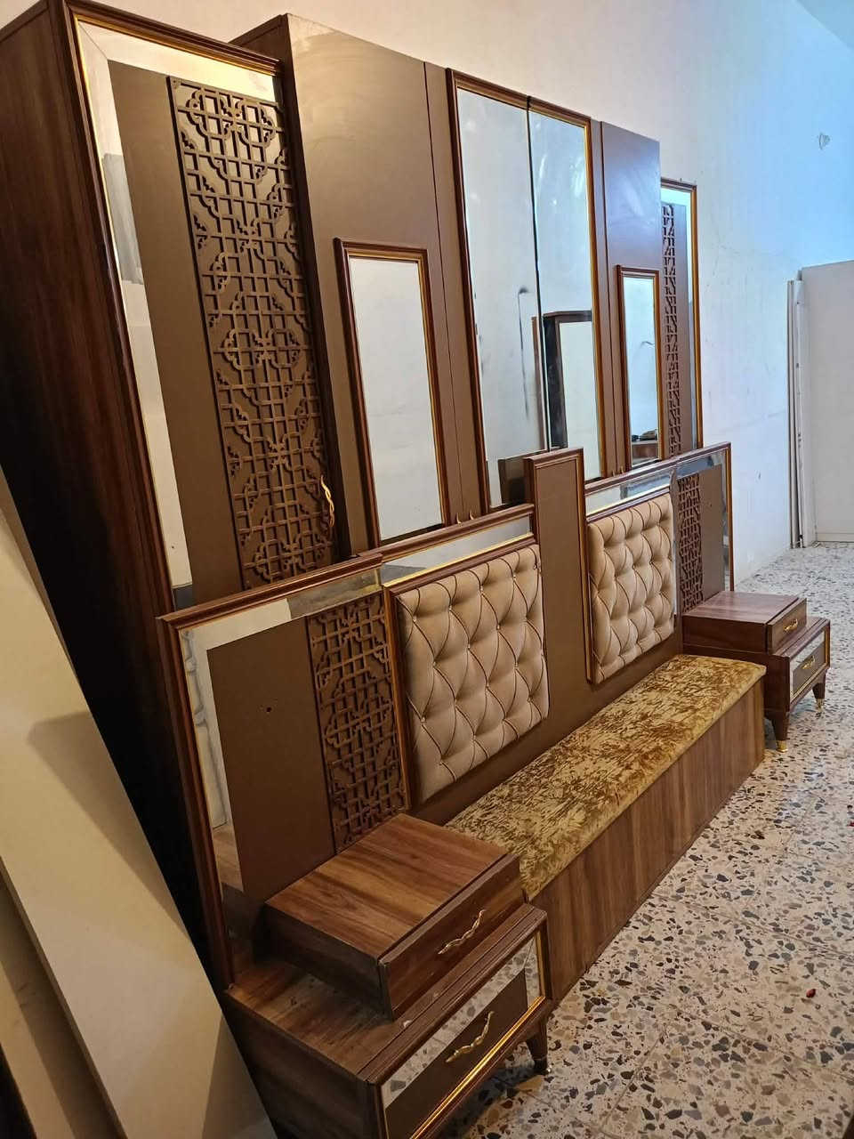 650معه شد ونقل داخل بغداد مجانا للحجز واتس ***********
