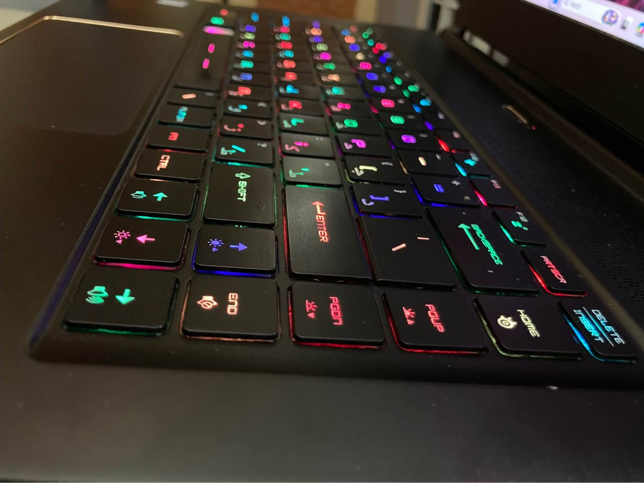 MSI GS65 • RTX 2080 • ٢٤٠ هرتز