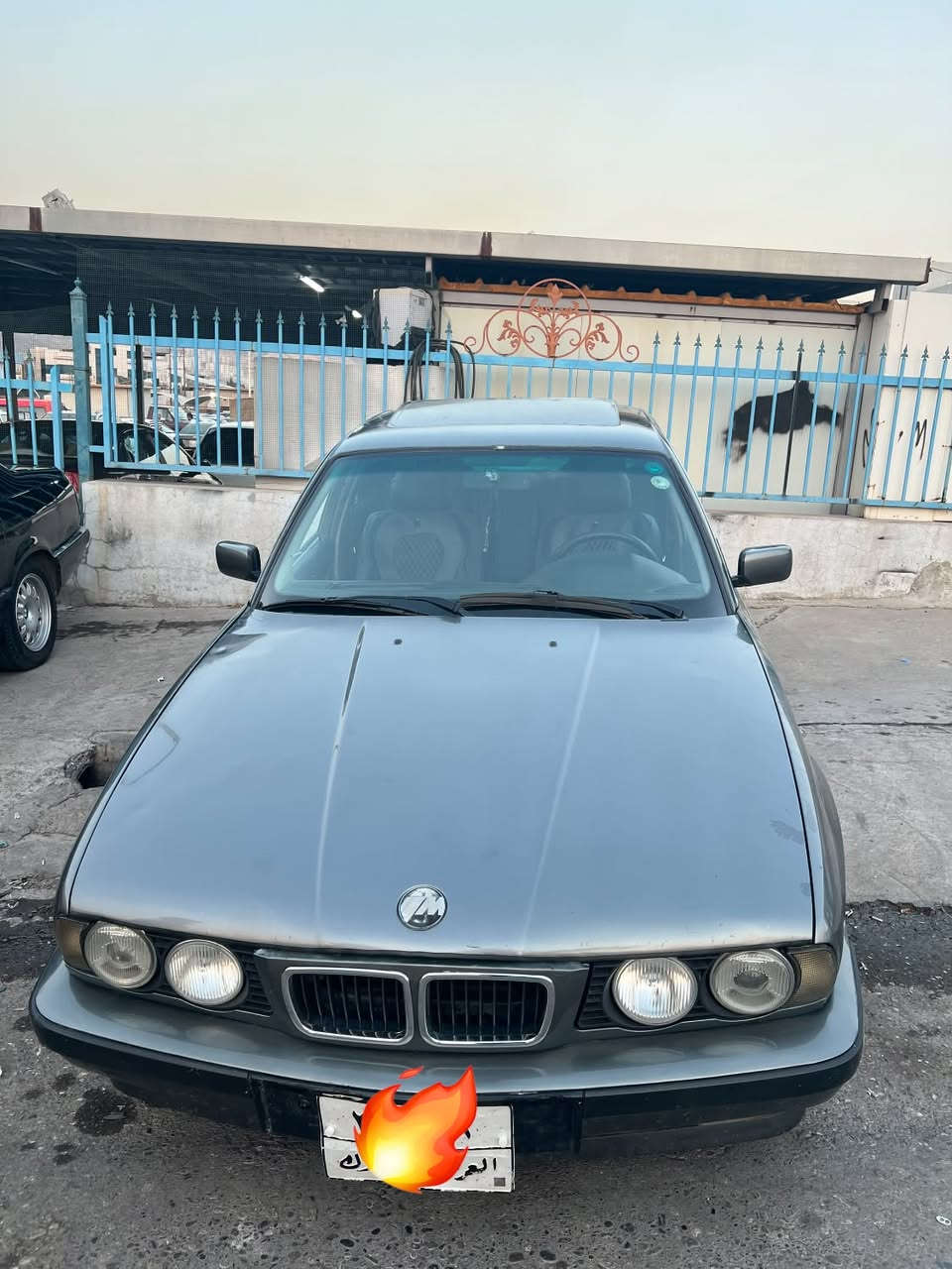 BMW 528  محرك كبس دبل فانوس
موديل ١٩٩١

تخم تايرات جديد ويل جديد

تبريد شغال 

كير محرك جديد 

صدر جديد 

سعر ٦٠ و مجال

***********
