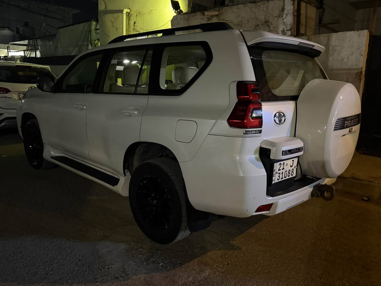 سلام🤝عليكم
تيوتا برادو خليجي موديل 2023
ماشية 108 
فئة Txs
سيارة🚘 مجفية ومعمرة تعمير حلو  سونار بل منشور
سعرهة 255 وبي مجال بسيط
مكانهة ديالى بعقوبة
***********
