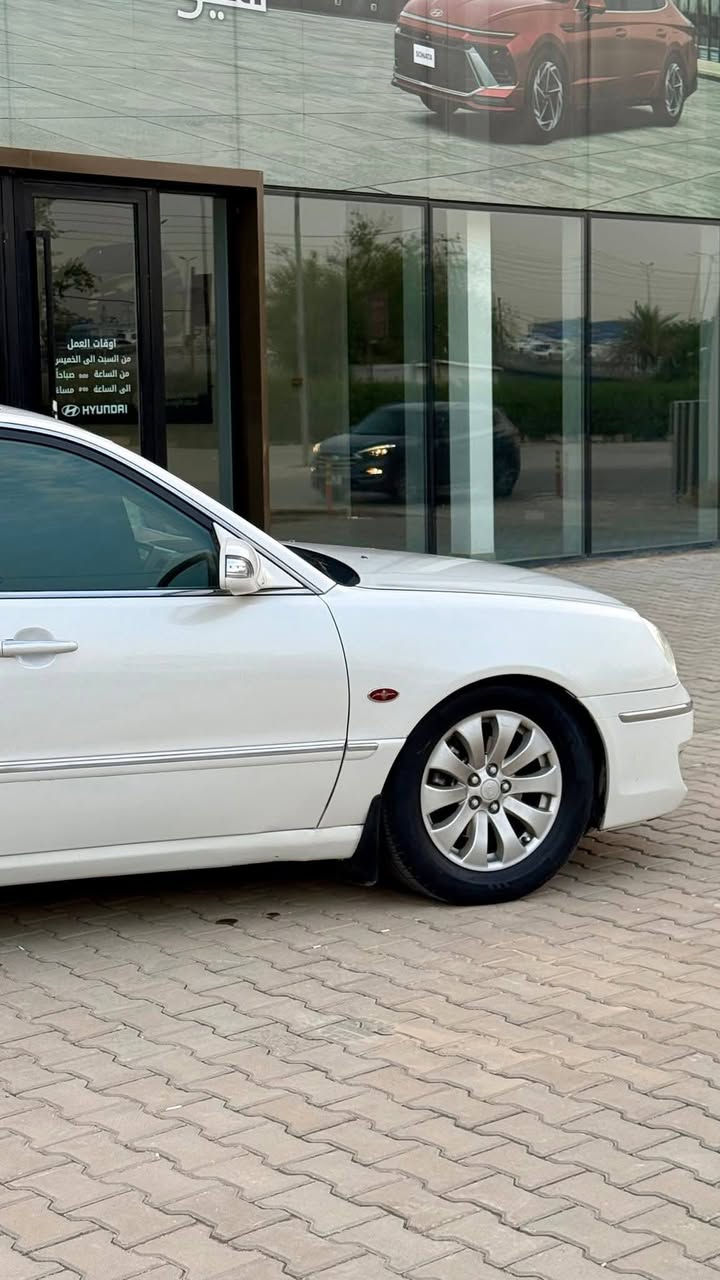 KiA opris Vip roya l بيع 

سيارة كورية وكل غراضها سوناتا واوبتما غراضها متوفرة وتفاليس
ملكي اعلى فئة لمتد رويال اصل كشنات بريميوم منفصل ٢٠٠٨ السيارة ماشاءالله مواصفاتها متخلص لمتد السيارة محدثة 2011 بجم وظهر كلش نادر تحصل هيج شي وارد خليجي جرس بال١٢٠.  
ترايها وقيادتها مثل المارسيدس ناعمة جدا سيارة اخت الزيرو كاملة بدون اي نقص ونصبتها بالشارع الرايح والجاي يباعلها محرك وكير مكفولات جدد بيها تراي ٢٠٠ شرط كير ٦ نمر V6 3.8L صاروخ 
حدادية تخم تاير جدد (غرفة ب الكامل جلد جديدة)كشنات سوفت قطن طبي وكشناتها حضن متحس بالطريق من تركبها غرفة زيرو وياها كتلوكات الشركة وسويجين من الوكالة
منظومة غاز بيها شديتها بيدي انسى الصرف تبريد ثلج بيانو دبل فان  قطعتين أمامي خلفي/شاشة كورية اصلية ابل كار بلي وكل المزايا بيها/فتحة سقف/لايت زنون ثلجي منظومة بلادي نهار عدسة كهربائية متحركة/حساس أمامي خلفي/هيتر ب المري/مري شفط وكهرباء/اشاير ب المري/دبل زجاج عازل صوت والحرارة كشنات كهرباء مع خزن وضعيات الكشن وتحكم كشن الراكب بصفحة الكشن/انارة عداد ليزري لكزز الوحيدة بهذا العداد/تدفئة ب الكشنات/كمبيوتر خلفي التحكم بكامل السيارة من وضعية الجلوس والتبريد استيرن كهرباء مع التحرك تلقائياً عند التشغيل/تحكم استيرن كامل كروس مثبت سرعة/سستم صوت بلادي (infinity)/صوت جدا نقي مع مضخم خلفي ستارة خلفية كهرباء /8 ايرباك داخلي نظام (ABS)/نظام مانع الانزلاق (ESB)/نظام الترحيب التلقائي /ثلاجة داخلية/المرايات تنزل تلقائياً عند الرجوع حساس الضلام من تغيب الشمس يشتغل اللايت تلقائياً/انارة داخلية محيطية/نظام مراقبة ضغط الاطارات (TPMS)/نظام تنقية هواء التبريد (Cluster lonizer)/حساس ضباب (Auto Defogging)
عند حدوث ضباب يشتغل التبريد تلقائياً على الزجاج الامامي/كاعيات الشركة والكتلوكات 

السياره باسمي + سنويه لل 2031,+ هزه جديده 
مكانها بصره / قضاء القرنه 
سعرها 98 
***********
