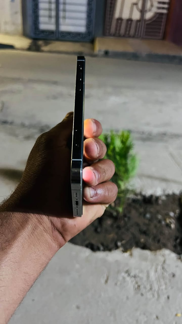 السلام عليكم من رخصة الادمن 
12 برو فقط 
مبدل بطاريه اصليه وكامره 5 اكس واكفه 
جهاز جدآًنضيف ذاكره 512 
السعر 350 وبي مجال 
وللاستفسار اكثر ا
الاتصال علا الرقم 
***********
