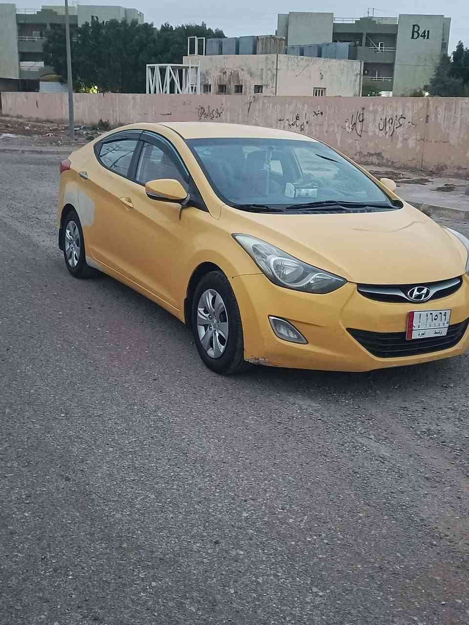 السلام عليكم 
انترا  خليجي 
رقم واسط
مكفولة كير محرك تبريد
مكينه 1600
مكفولة من الضربه والتبديل 
المكان واسط مركز المدينه 
السعر 90وبيه مجال
اتصال ***********
