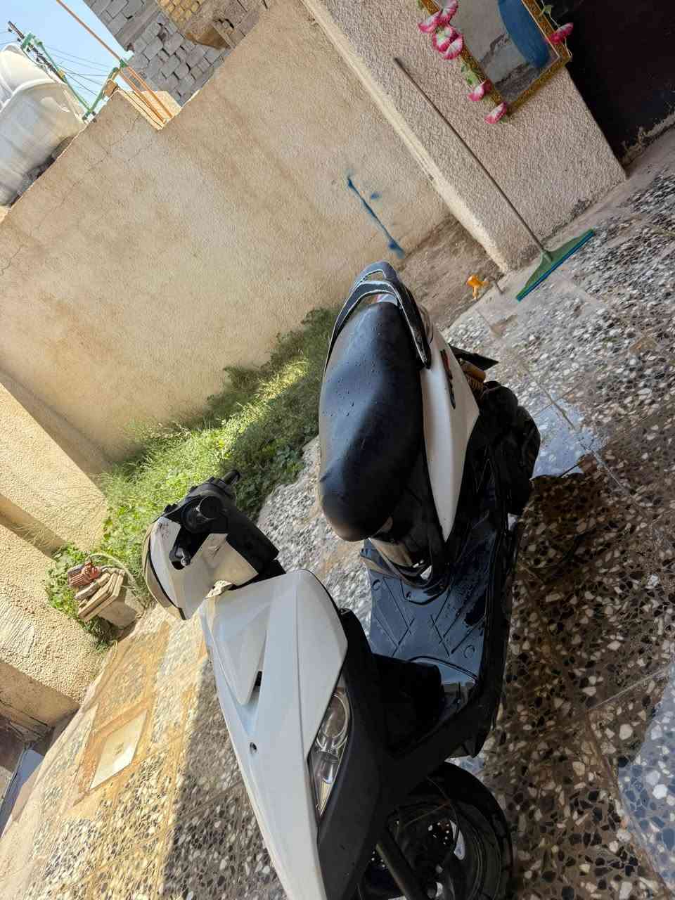 سلام عليكم دراجه لبيع خير من الله  مكينه بلادي دراجه فول مواصفات ***********
