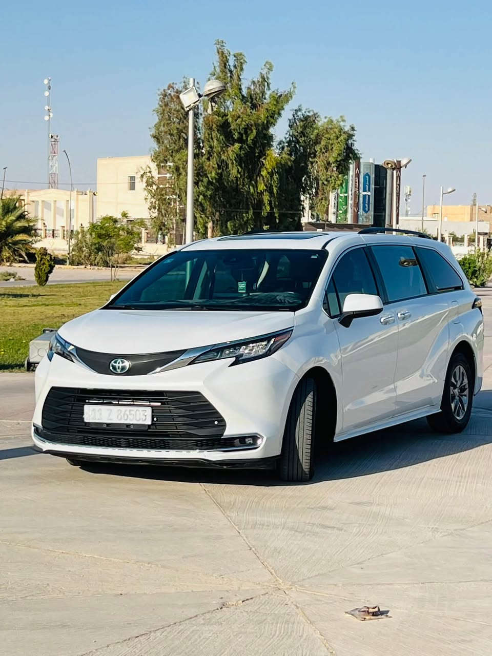 السلام عليكم ورحمة الله وبركاته 🌹
🚘 للبيع | تويوتا سينا XLE هايبرد 

✨ موديل 2023
🔹 رقم بغداد بأسمي
🔹 تحويل مباشر
🔹 فول مواصفات
🔹 شاشة
🔹 كامرة
🔹 تحكم ستيرن
🔹 مقاعد أمامية كهرباء
🔹 مقاعد جلد
🔹 7 راكب
🔹 تبريد 3 قطع
🔹 شحن لاسلكي 
🔹رقم الشاصي موجود بالصور 📸

الشاري يجي يفحص ويدلل بنفسه ✅

📞 للاستفسار ***********

السعر 257
