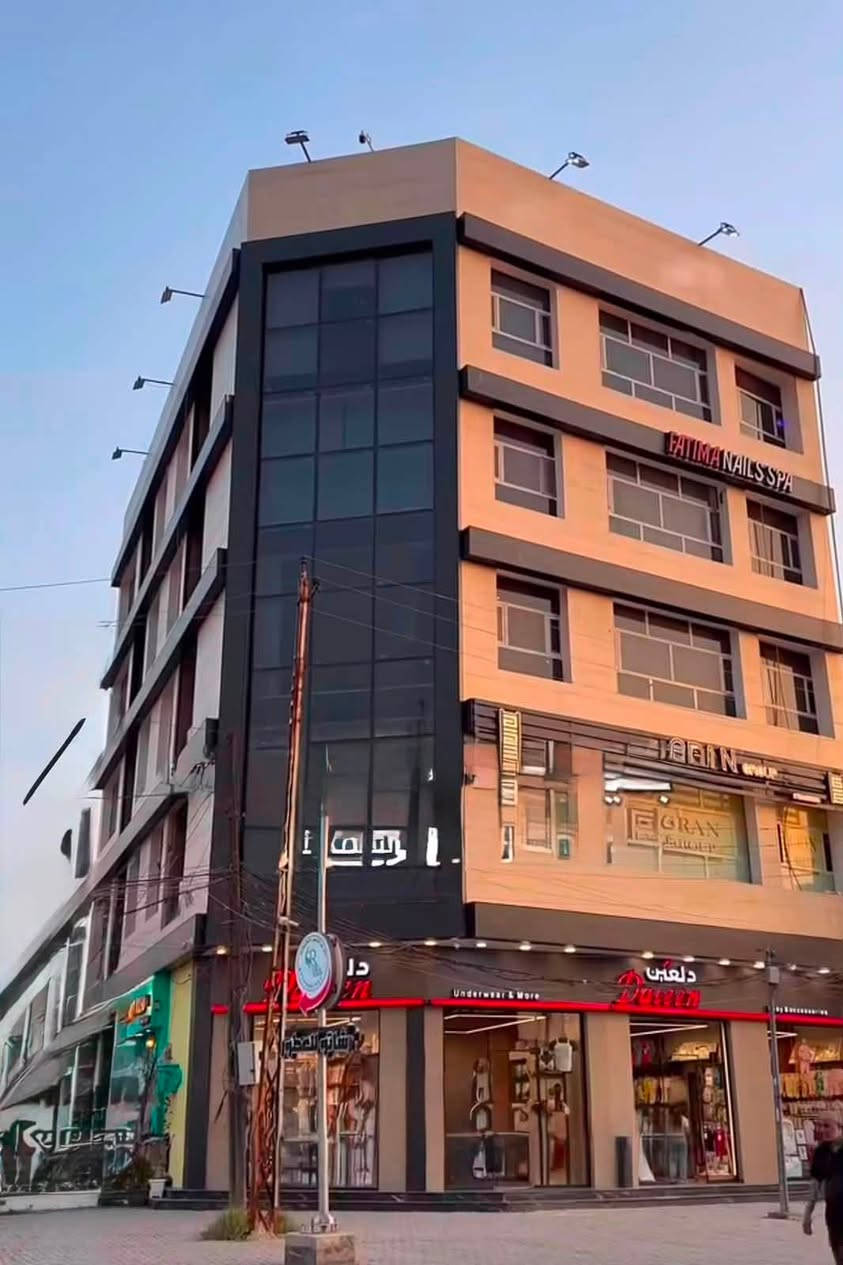 بناية ركن على شارعين للبيع
موقع البناية : المنصور شارع مطعم الساعه قرب سايدين الداوودي
المساحة 338.5 متر
مكونة من 5 طوابق
6 محلات 17 شقة
وارد حقيقي 29 مليون شهرياً

البنايه لا ورث ولا عليها اي مشاكل قانونيه
