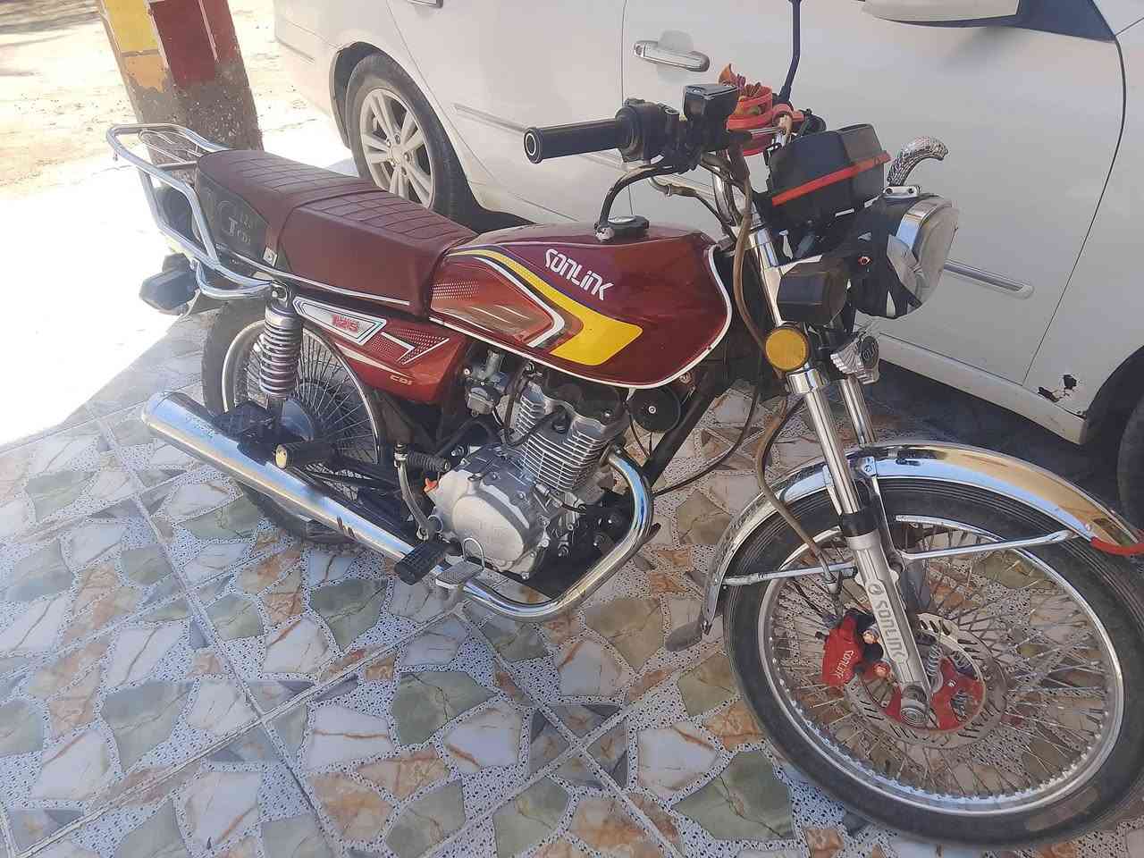 دراجه للبيع موديل 24اوراق دراجه نضيفه محرك ما مفتوح السعر 650وبيه مجال الشراي يتصل على ***********
