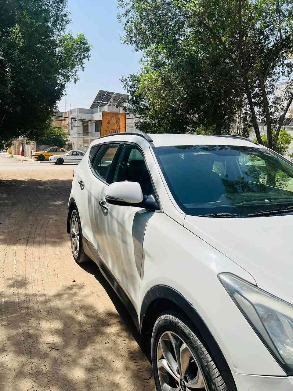 ملكة السيارات سنتافي بعد  السيارة صارلها سنوات على إيدي يعني أعرفها من الألف للياء وأعرف كلشي بيها. ماخذها استخدام شخصي ومحافظ عليها والجاد يجي يفحصها بأي مكان يريده ما عندي شي أخفيه الفحص موجود 
ب165( وبيها تفاهم بالسعر )
سيارة عائلية وقوية مكينة 6 سلندر وأدائها ممتاز ومناسبة للخط والسفر والاستخدام اليومي.
الخليجي معروف بمواصفاته وتحمله، والسيارة بشكل عام مريحة وواسعة وتخدمك بكل الاستخدامات
السيارة تستاهل المعاينة والجاد يجي يفحصها بنفسه بكل راحة وما عندي مشكلة بالفحص بأي مكان يختاره المشتري.

📌 سنة الصنع 2016
📌 خليجي
📌 6 سلندر
📌 السيارة جاهزة للاستخدام
السيارة مو مال كلام وإعلان 
تعال شوفها وافحصها وإذا عجبتك 
***********
