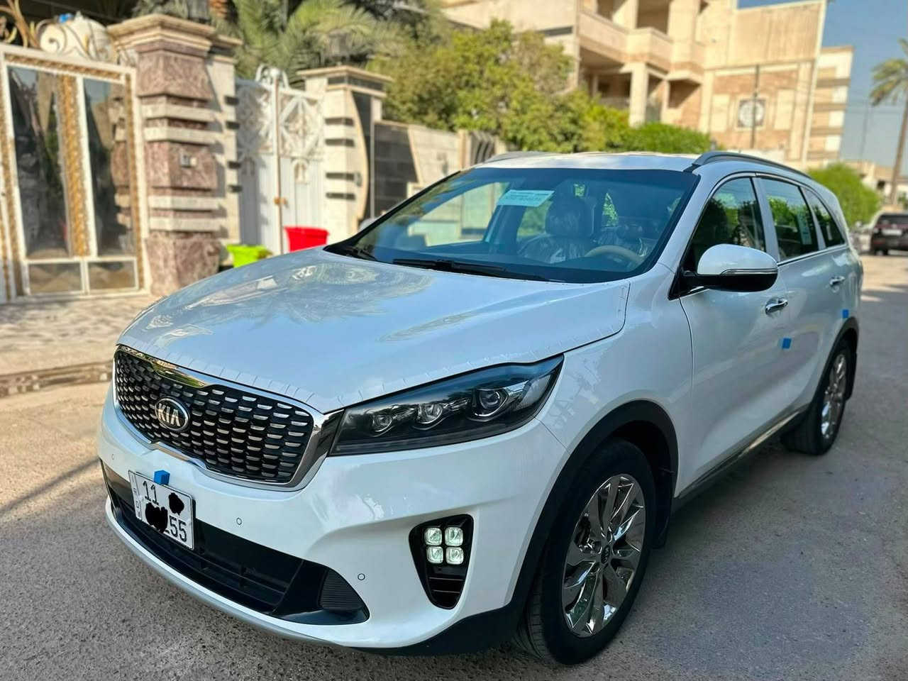 كيا سورنتو خليجي 
رقم بغداد 
موديل 2019
لون ابيض 
٦ سلندر ٧ راكب 

بصمتين: تشغيل وتقفيل 
الباب الخلفي كهرباء 
بردات خلفية اصلية 
كشنات جلد اصلي لونين 
كشنات ٢ كهرباء 
شاشة كبيرة اندرويد 
كامرة دوارة اصلية 
حساس امامي وخلفي 
مري شفط مع القفل 
جي : بي: اس: خرائط طرق 
اريل ابيض طيارة 
كيجات السرعة زئبقية 
شاشة الدشبول الكترونية 
تحكم استيرن فول 
حاكية : ابلوتوث: اوكس 
نظام ايكو درايف 
اضواء ترحيب بليدات 
علامة سورنتو بلدوسة 
تبريد ابيانو لمس 
تبريد ٣ قطع ثلج 
مانع انزلاق وانحدار 
شاشة اعطال بلدشبول 
لد امامي وخلفي 
لايت زنون اصلي 
اشاير بلمري 
يدات نيكل اصلي 
ويل اكروم ١٩

ماشية 45 الالف 
بدون ضربة وتبديل واشخوط 
سيارة جديدة مكفوله من الزلغ 
العنوان بغداد حي الجهاد 
*********** السعر 240 بيهه مجال
