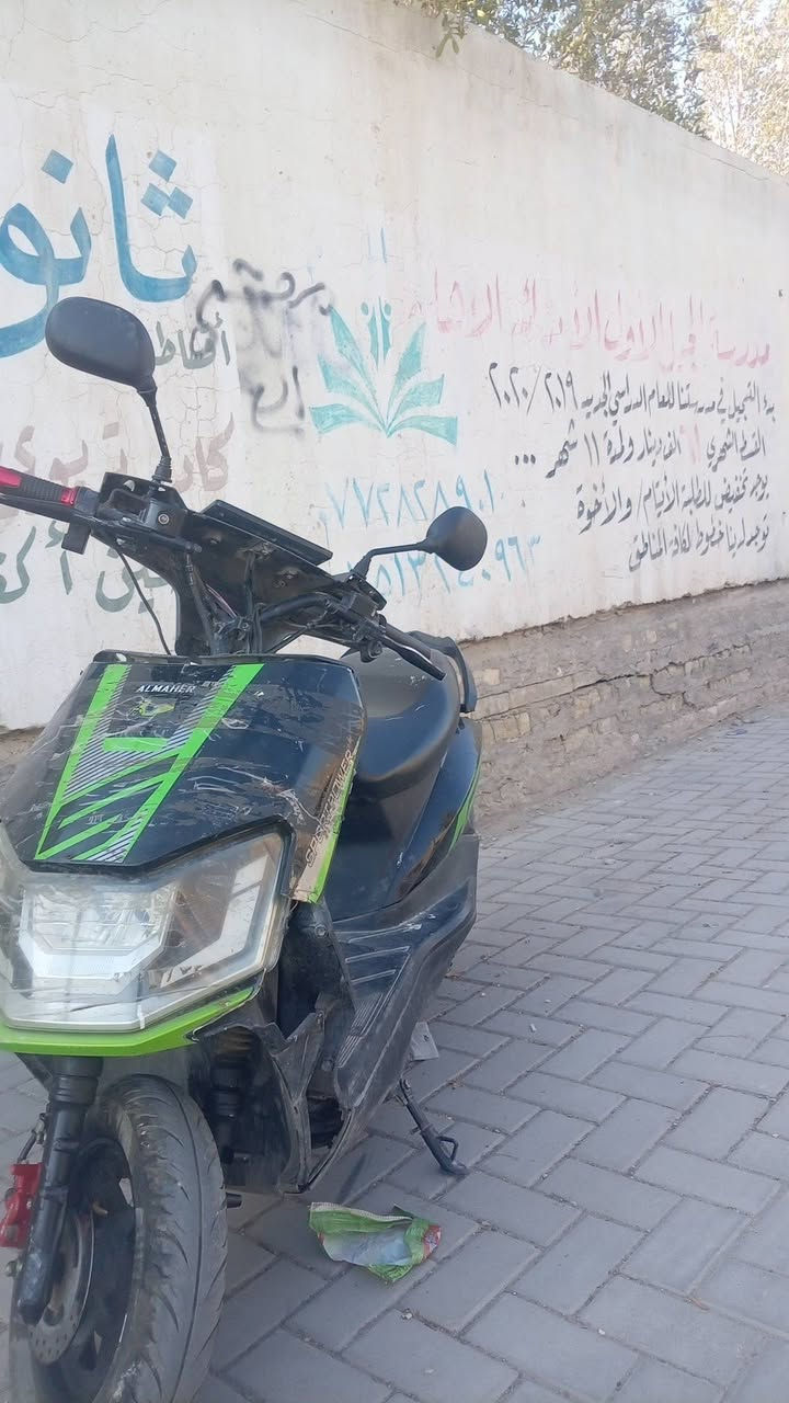 السلام عليكم دراجه سكنس دراجه قويه بطاريات قويه ملف مامفتوح بس الكفرات تعبانه السعر 250قفل ومكفوله من التأير للكلوب
الهاتف:***********

