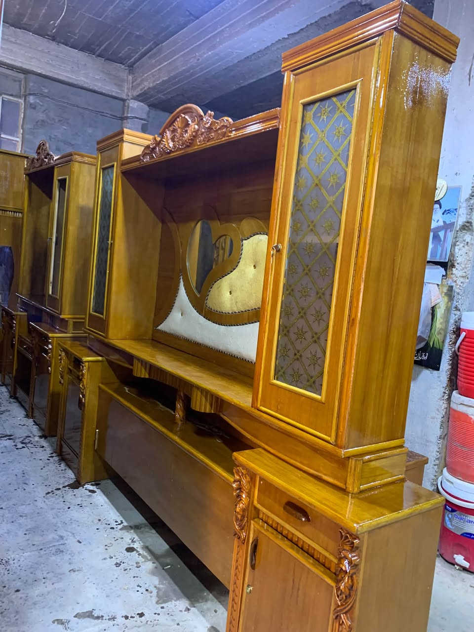 غرفه ست ابواب طابقين استعمال قليل زان مصري داخل وخارج صاج الضهر جرجوبه شد براغي
السعر 950الف
العنوان حله شارع ابو القاسم مجاور الجامع ابو القاسم 
الرقم ***********
