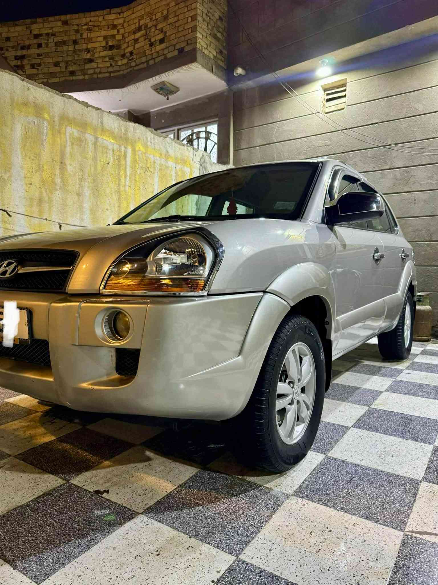 توسان • ٢٠٠٩ • محرك ٢٠٠٠