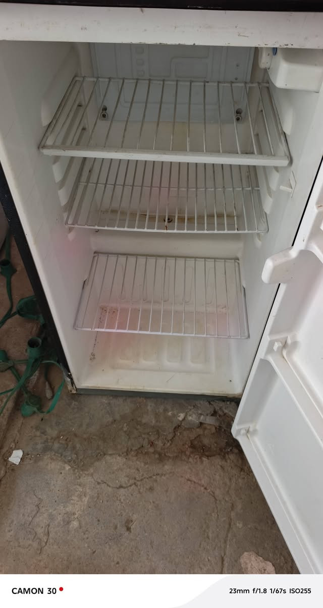 ثلاجة • ألوان • نجف