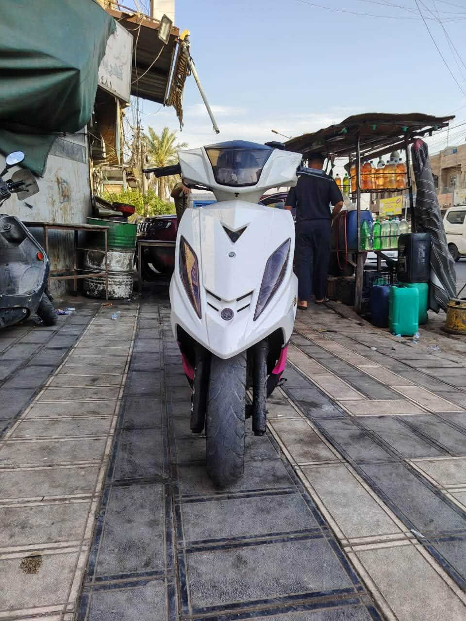 GTR
للبيع المكينه برغي ما مفتوح بيه والدراجه انطيه الك شلعه تشك الكاع سعر 1250 وبيه مجال للطيبين مكان الدراجه بغداد الكاظميه رقم : ***********
