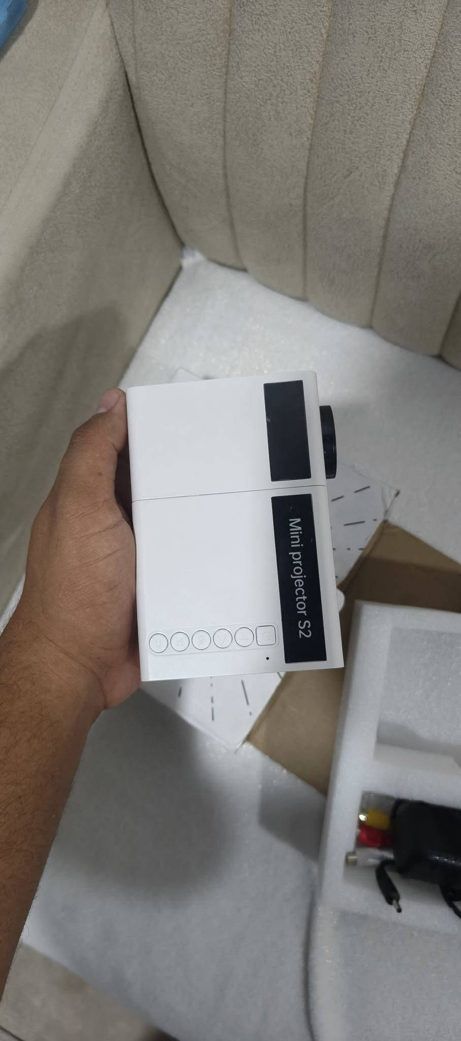 داتاشۆ بز فرۆشتن دیقەی زۆر جوانە بە کێبڵی شاحینە ڕەبت ئەبێ باڵەی ئەمەزۆنە لە کەلارم نرخی ١٥هەزار ***********

