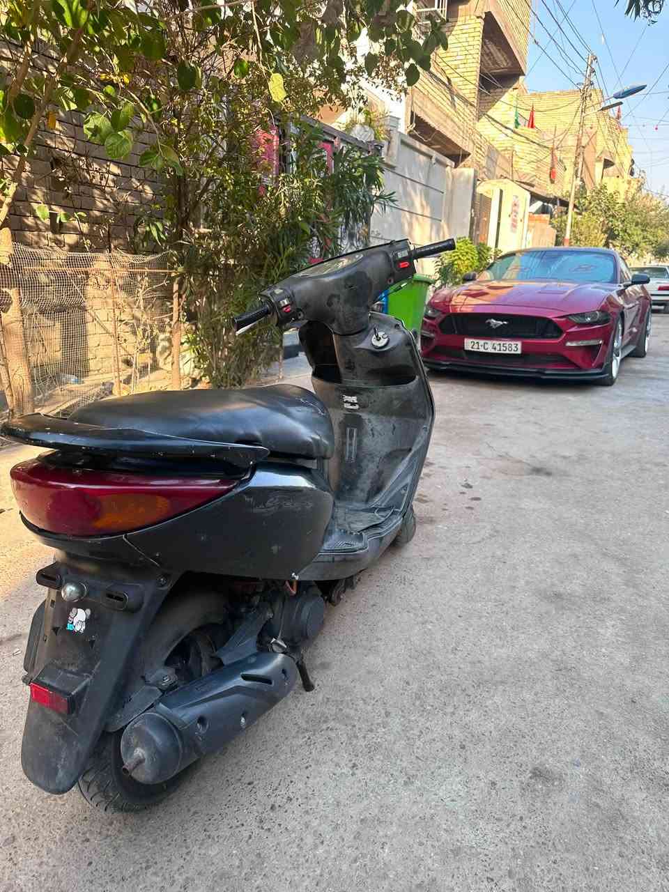 سلام عليكم
دراجة بريز للبيع 

نقصها كابريتر وباتري 

المكينة مكفولة والدراجة نضيفة مثل ما تشوف بالصور

السعر ٤٠٠ الف 
مكاني بغداد البلديات
رقم الهاتف ***********
