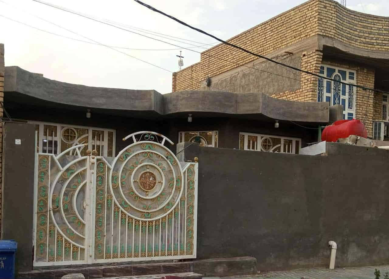 بيت مساحة 200 متر شارع سيد يعقوب من جهة المركز الصحي قرب المتنزه موقعه كلش حلو سعرة 120 مليون مطلوب إسكان 5 مليون بناء 2023 بيت كلش حلو ومرتب من مالكه الشرعي للاستفسار هاتف ***********
