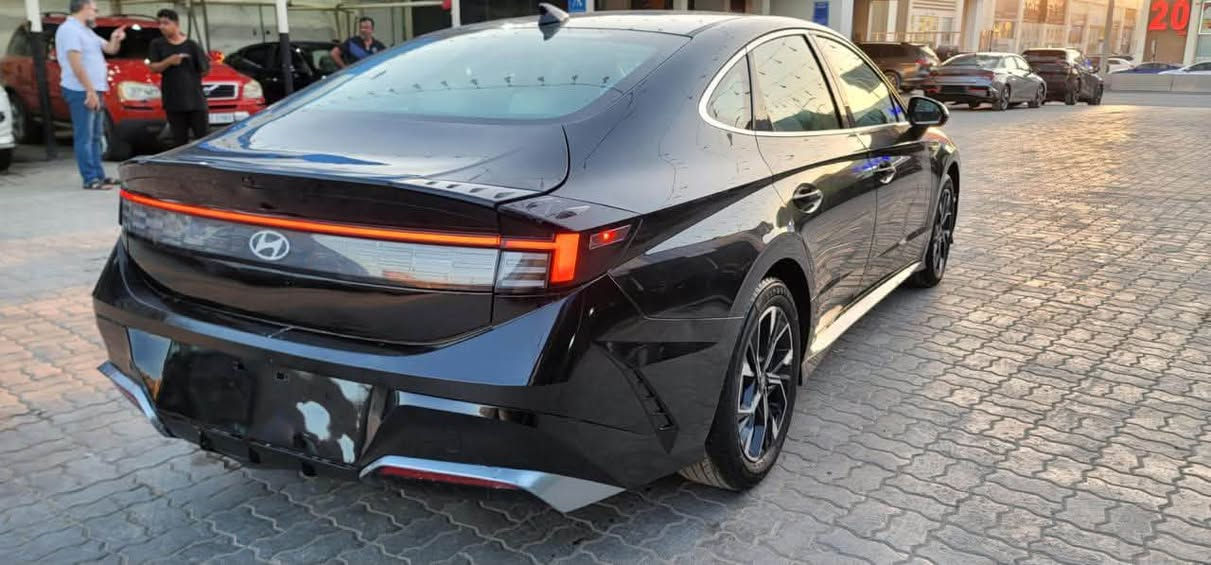 سوناته 2024 فول موصفات عده الفتحه ماشي 60 الف حادثه موجود بل منشور مكانهه بغداد اليوسفيه حادثهه بدون ارباك الاستفسار *********** متواجد واتساب  السعر 170 وبيهه مجال بسيط علماً ان سياره شهداء بابل
