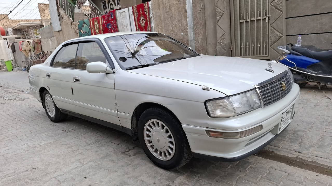 كراون بطه • ١٩٩٥ • مكينة ٣٠٠٠