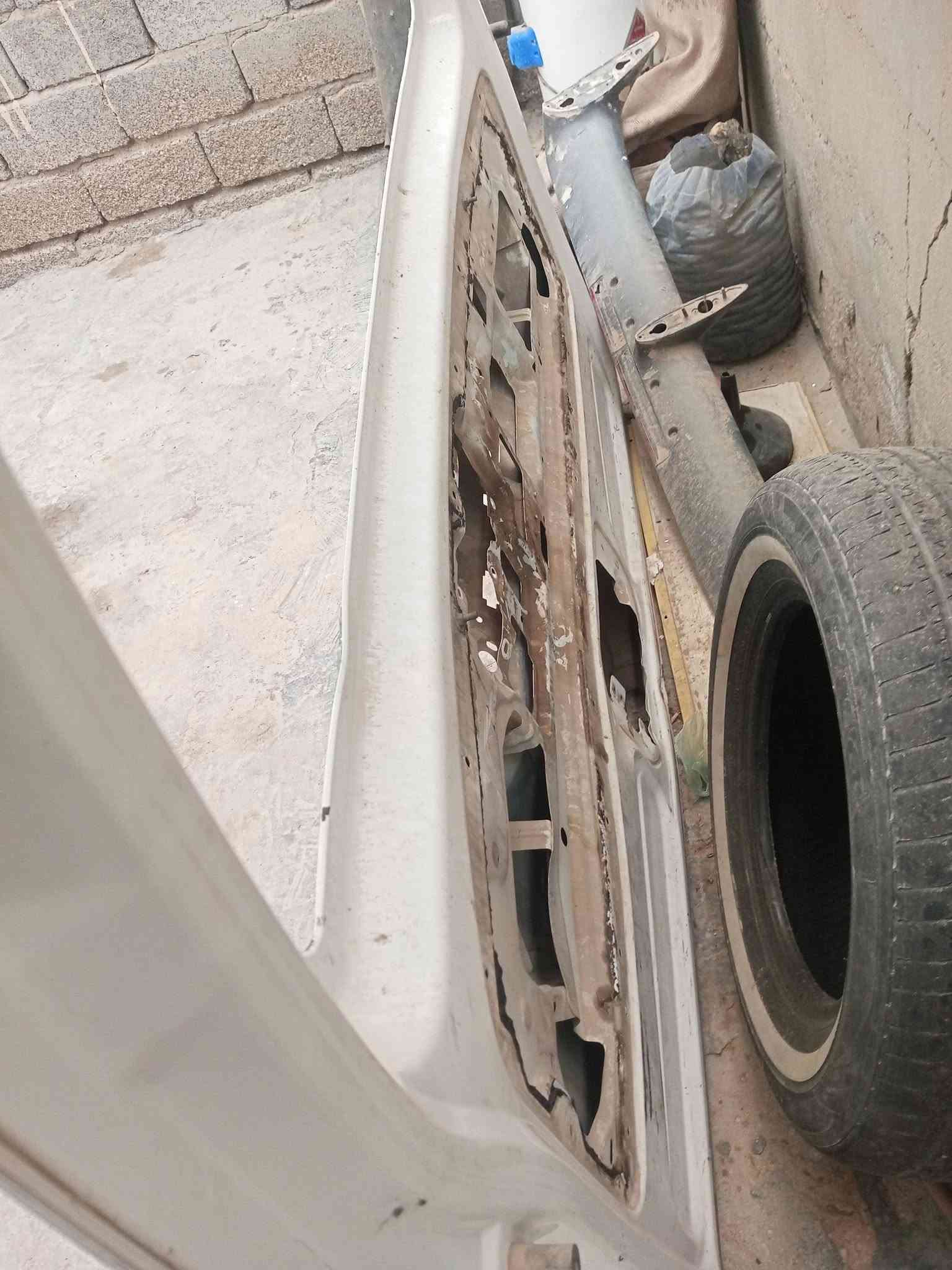 جنطه نيسان ١٥ • بيه حادث • شباج ومصدات
