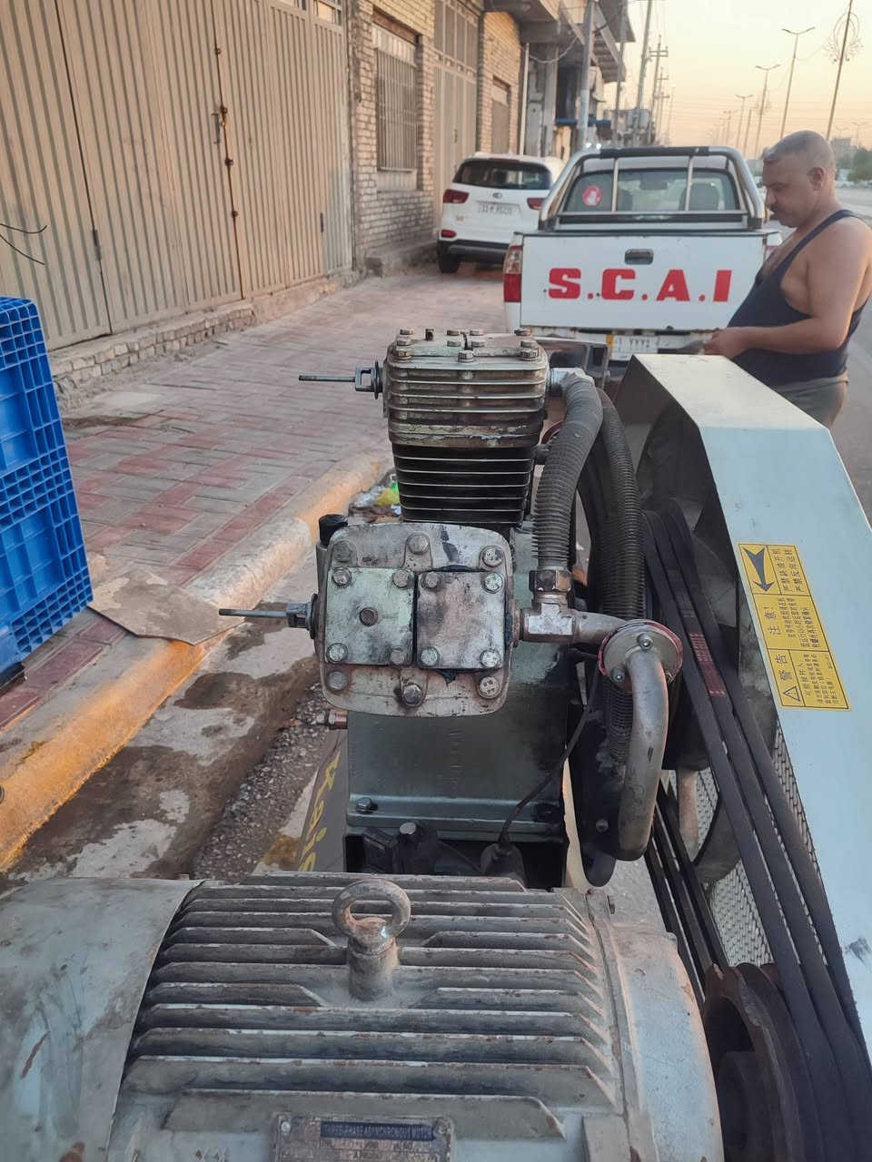 السلام عليكم
كمبريسر ضغط عالي للبيع شغال ***********
