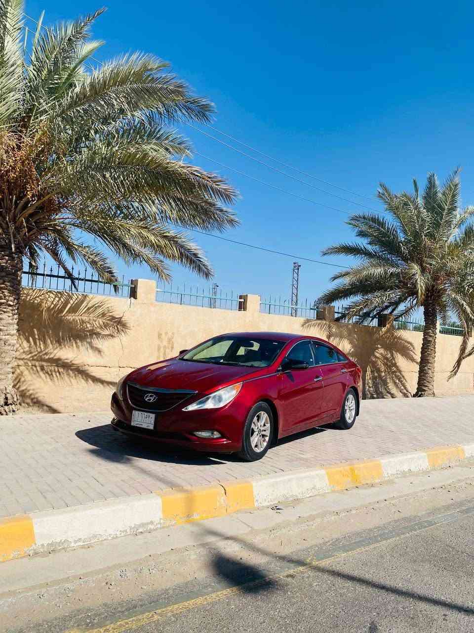 السلام عليكم 
سوناتا للبيع 2013 وارد امريكي حادثها بنيد فقط وبل عراق طخه بل جاملغ الخلفي جهة الصدر ومصلح نفسه والباقي كفاله شاشه وكامره وتحكمات ستيرن ونضام ECO تبريد ثلج كير محرك مكفولات دواخل نضيفه كلش السياره ماشيه 180 ميل السعر 100 وبيها مجال الرقم *********** المكان بابل
