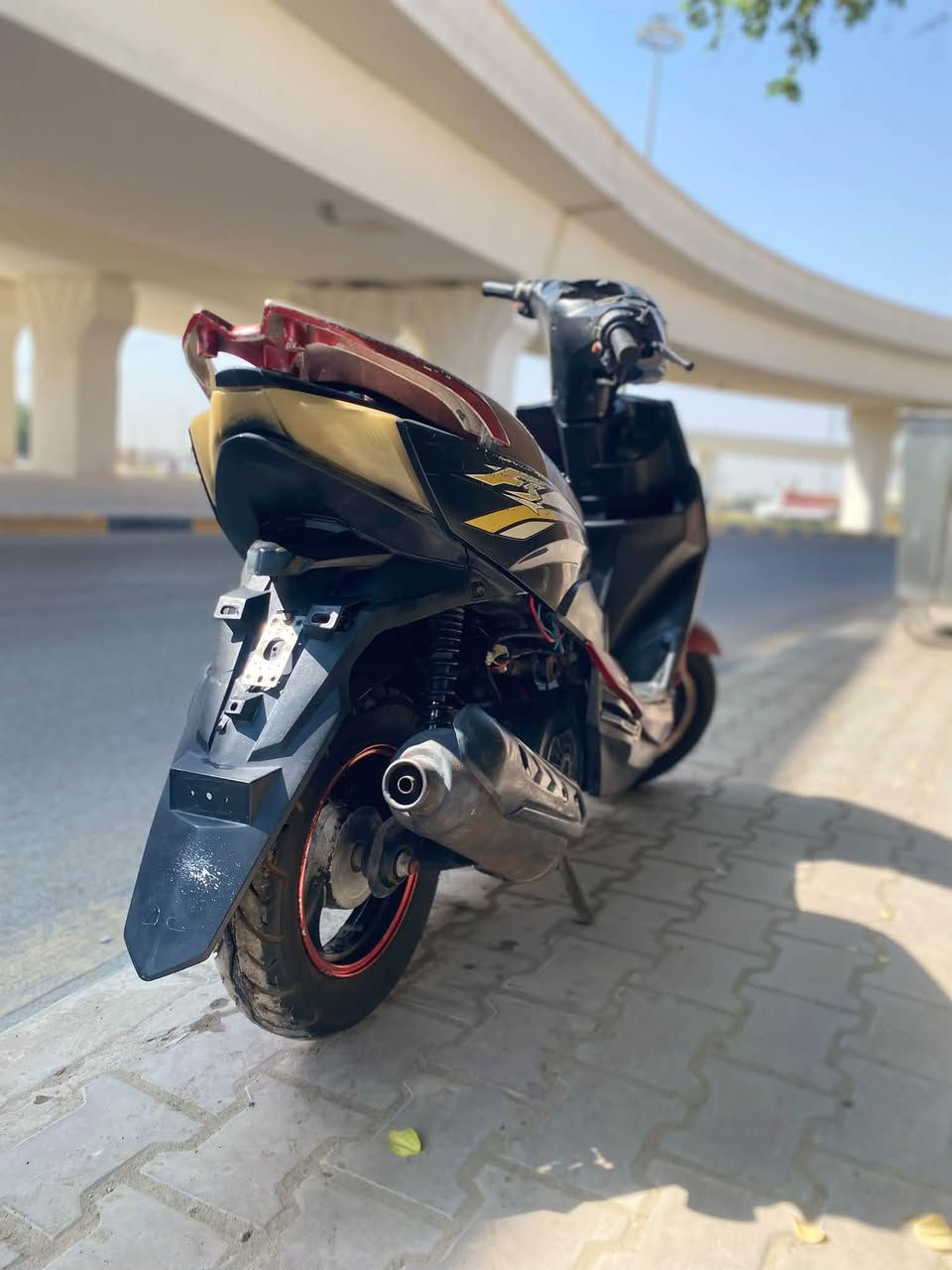 السلام عليكم دراجه اف اس للبيع جاهزه سعرهه 300وبيهه مجال للنتصال فقط ***********
