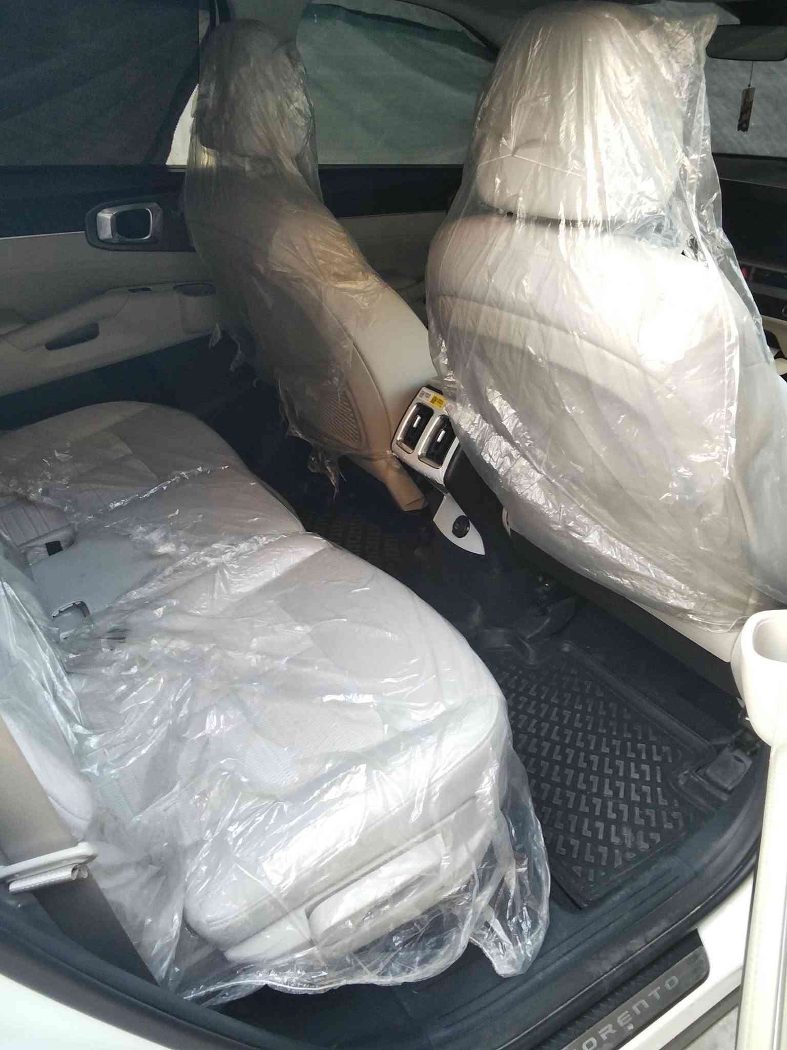 السلام عليكم
سورنتو موديل 24 خليجي 
مكفولة كفالة عامه
مواصفات
محرك 6 سلندر
ماشيه 27
داتا شو
ويل 20
كير ماوس 
ثلاث انظمة قيادة 
سايد بريك كهرباء
كراسي كهرباء
صندوق كهرباء
جي بي اس 
سبعة راكب
ثلاث قطع تبريد
رقم بغداد بااسمي 
مكان السيارة بغداد 
السعر 285 وبيها مجال
للاستفسار ***********
