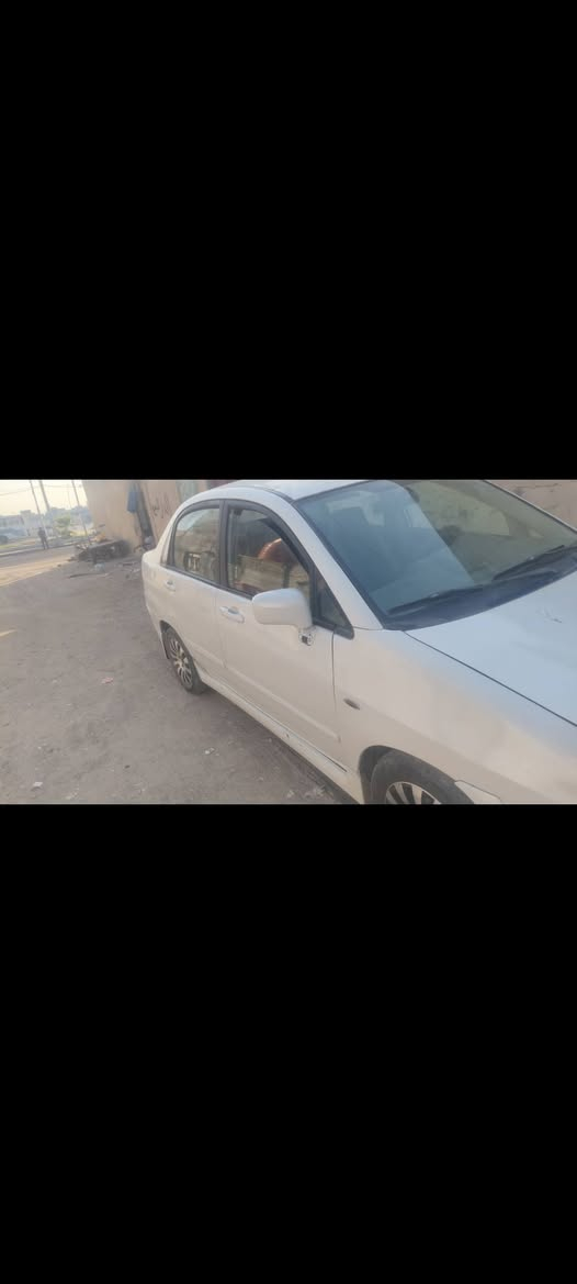 ساسوكي ليانا 2005 مكينه كير تبريد جاهزه مابيها اي نقص مكفوله من ضربه اصوليات سياره جديده بصره نكليزي مكينه الف و800 قايشين
