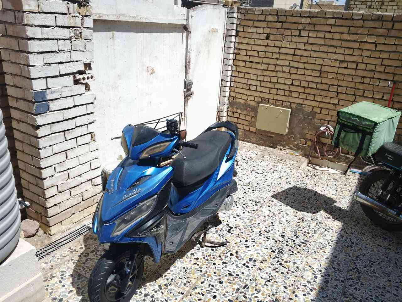 دراجة جامبو F16 دراجة نضيفة من كل النواحي وكلشي شغل بيهة سعرهة 300 التوصل على الوتساب ***********
