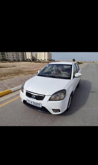 للبيع كيا ريو موديل 2012 كفاله عامه بسمي مستعجل ع بيعه 07827573400  سع...