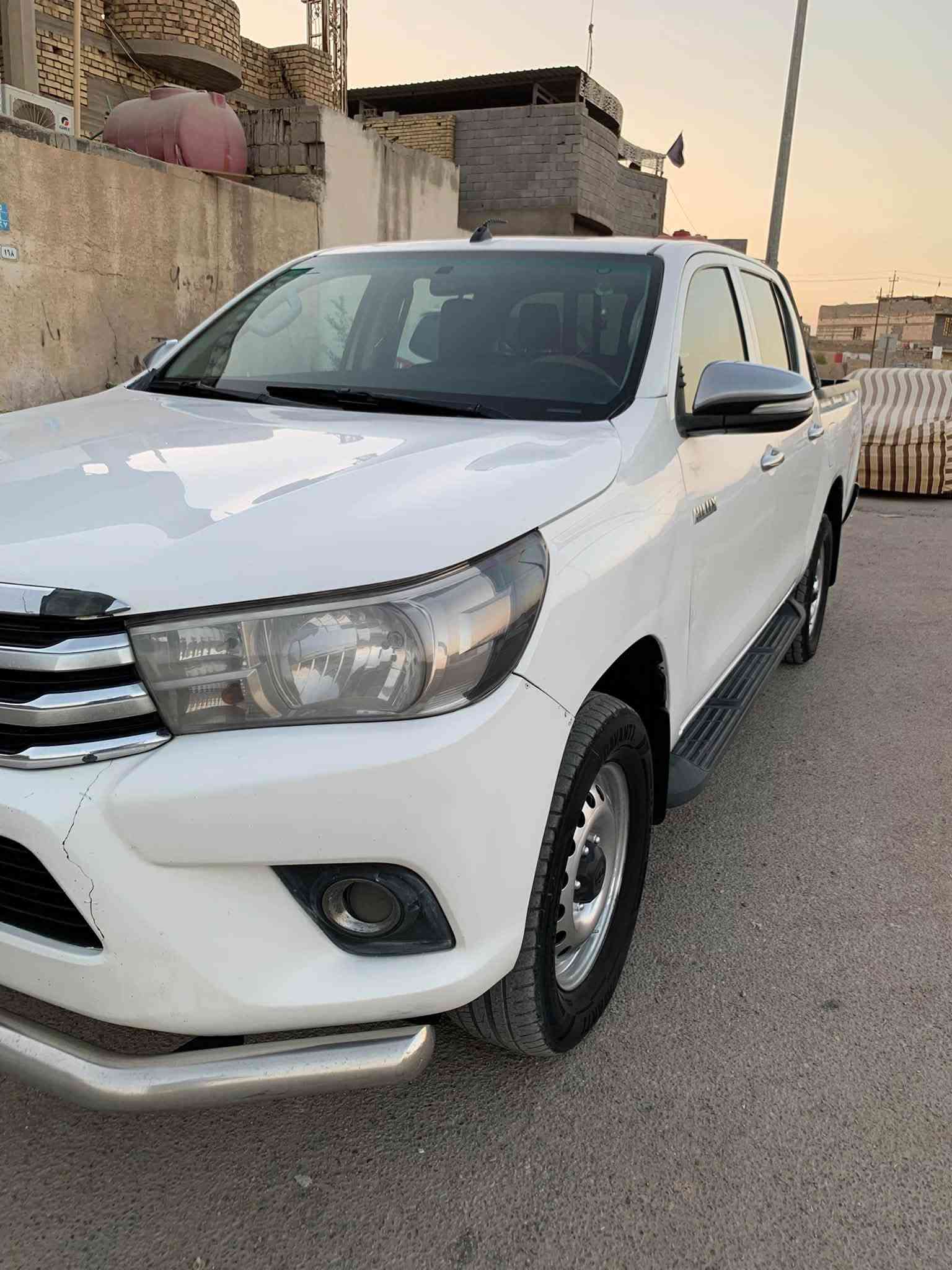 سلام عليكم بيكم سلوگي موديل 2017
مناقصها اي شي محرك كاز مبدله طابوكه جديده 
رقم شمالي سنويه جديده ورقم جديد 
تبريد حداديه دواخل كله جديد 
سياره جاهزه كير عادي  مكاني البصرة السعر 165وبيها مجال 
***********انتصل وتدلل بيها فقط طخات بسيطه
