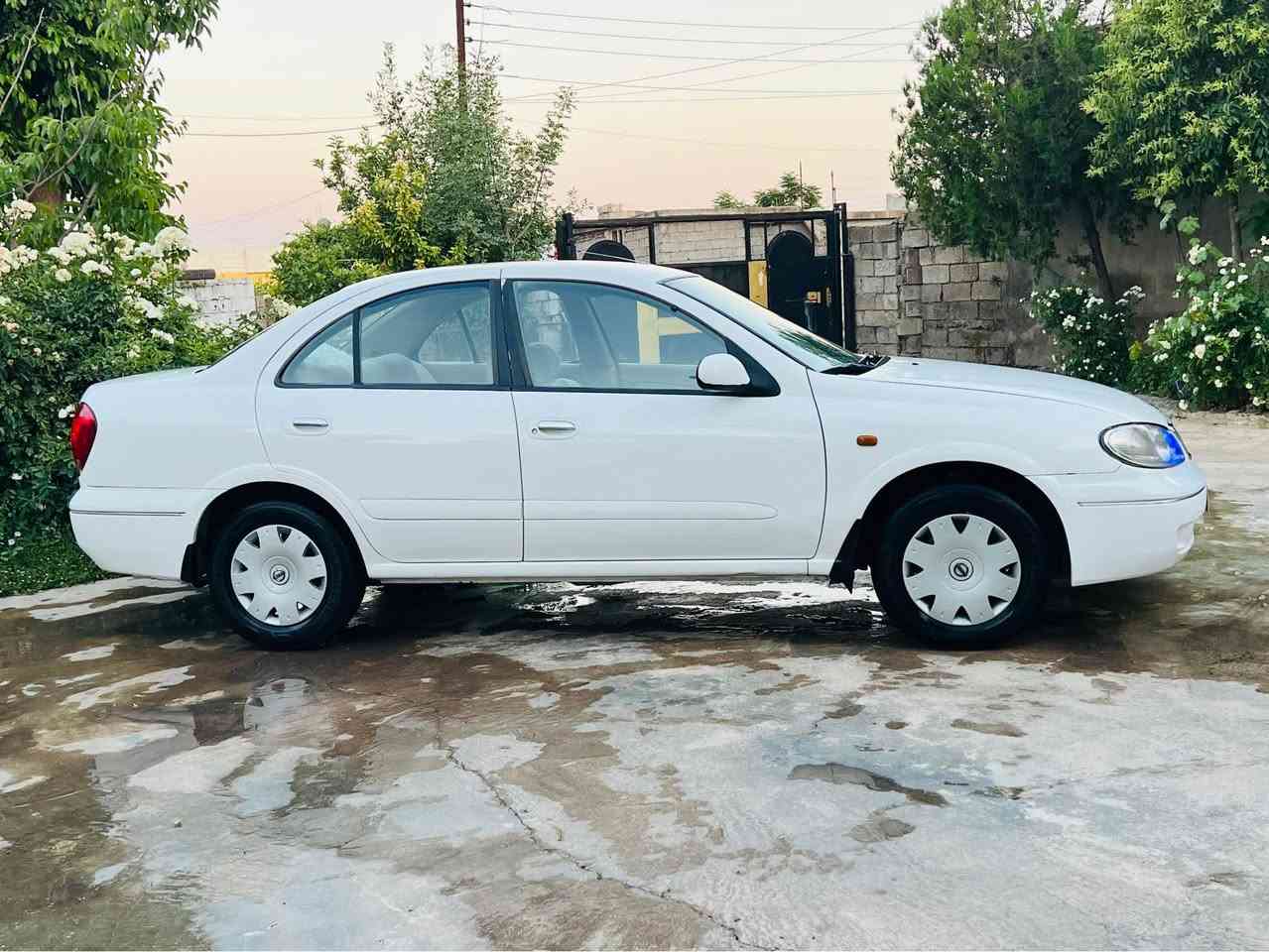 نیسان سەنی ٢٠٠٩ تەکسی بووە کراوە بە خسووسی پێشی کەپسە ، دوای دوو پەنجە لێدانی هەیە هەیکەلی زۆر جوانە ، بەشەرته گێڕ و مەکینە و تەبرید ، سەنەوی تا ٢٠٢٩ تازەیە ، 

سیدسادق 
*********** السليمانية, العراق
