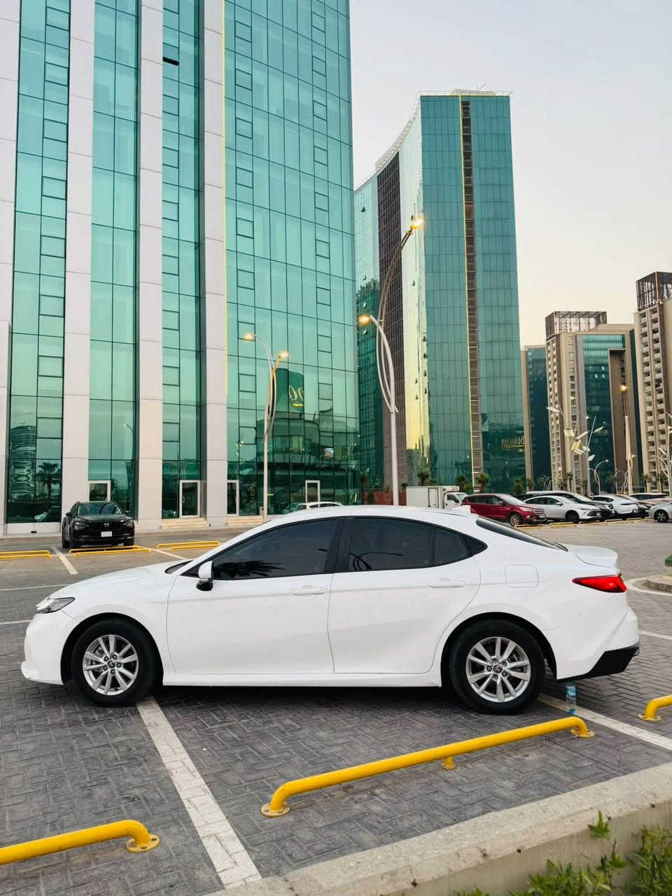 كامري LE • ٢٠٢٥ • بصمه