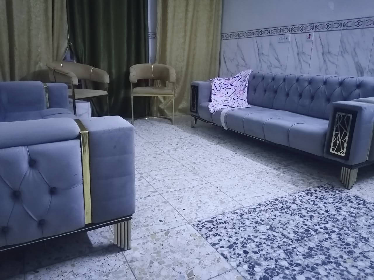 تخم تركي اسفنج طبي نضام سرير قلاب
بل اصل ٦٥٠، رايدي ٣٥٠
*********** بغداد
