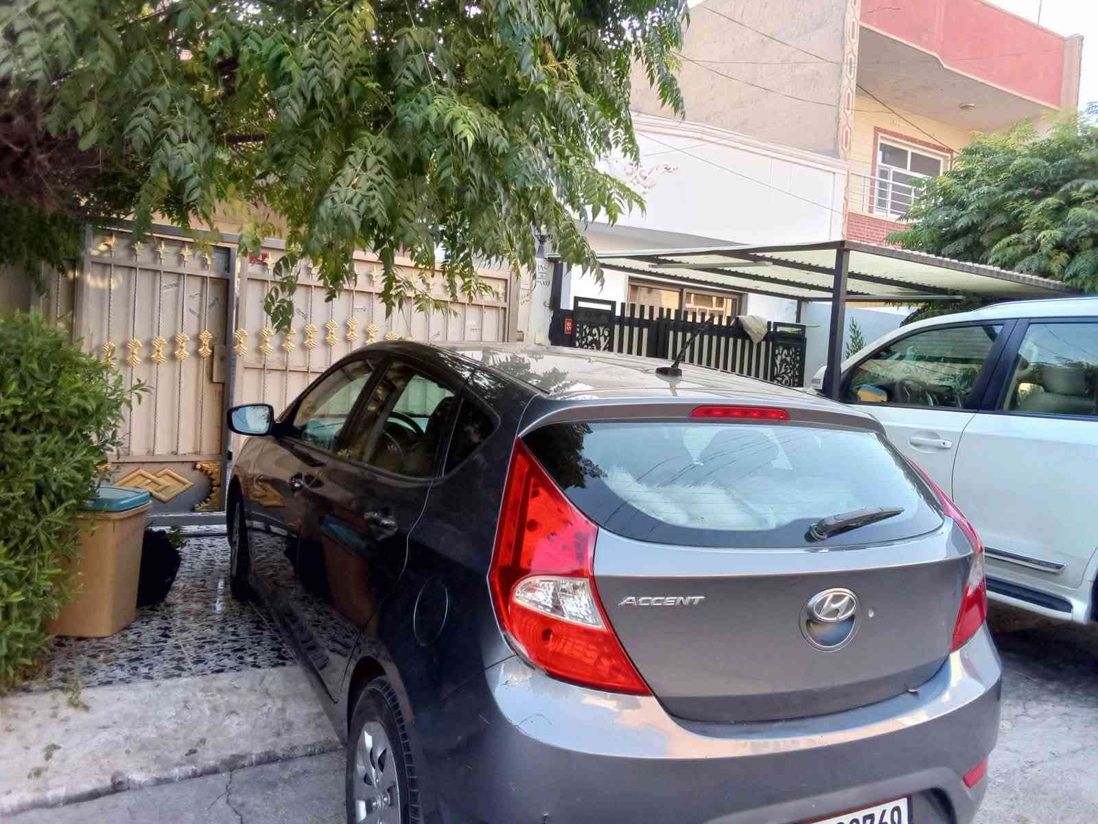 اقراء تفاصيل قبل الاتصال
اكسنت 2017 بدون صبغ بدون ايرباك
سعر 85
***********
محرك 4 سلندر حجم 1.6 سياره جديده و مناسبة تحويل مباشر مكانها للبيع نقدا فقط لا قسط و لا مراوسه
