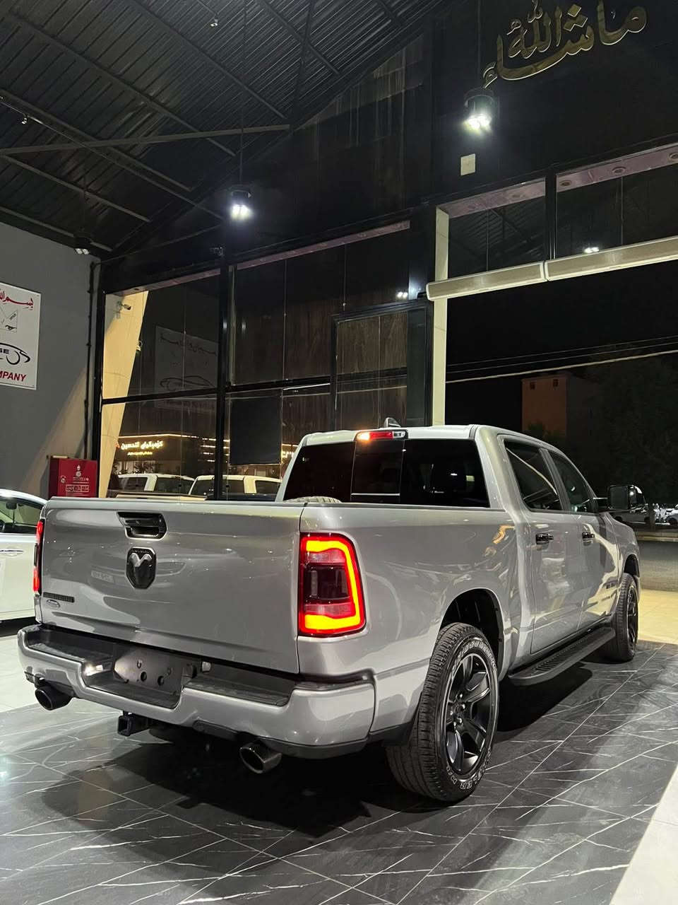 رام. RAM

السعر. 275 ورقة بي مجال 

موديل. 2024
محرك. V8. 5.7
ماشية. 28 الف
باب طويل بدي قصير 
دفع خلفي. 2*4
شاشة تيسلا. نقطة عمياء تحديد مسار 
كشن هيتر. 
ارباك فقط برده طاك 
ضرر جاملغ امامي وخلفي نص باب صبغ بدون دواخل كلشي بشرط
تترقم. اربيل دهوك سليمانيه
رقم الشاصي. 1C6RREFT0RN157742

***********
***********
العنوان. اربيل. أربيل, العراق
